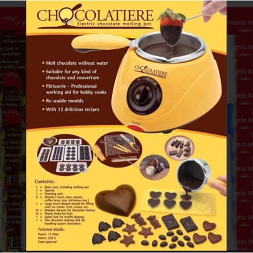 Csokoládé fondue kiegészítőkkel 