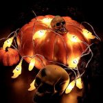 Halloweeni LED fényfüzér, világító szellemek, elemes