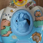Capybara mintás felfújható kormányos, beülős úszógumi 