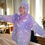 Puha, világító, kapucni pulcsi és takaró egyben, gyerekeknek 