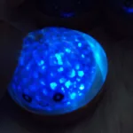Glitteres világító Squishy Dumpling stresszoldó játék