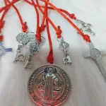 Szent Benedek otthont védelmező talizmán fali és ajtódísz
