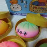 Squishy Dumpling stresszoldó játék egyszínű nagy szivárványos