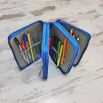3 részes, töltött tolltartó, 3D mintával, többféle 