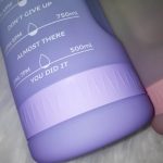 Színátmenetes motivációs kulacs, ivó palack 2 literes 