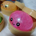 Glitteres világító, illatos Squishy Dumpling stresszoldó játék nagy