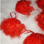 Tollas, pihés karácsonyfadísz, piros és fehér gömb 3db