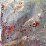 Átlátszó glitteres úszógumi 110cm 