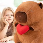 50cm-es Óriás plüss capybara szívvel 