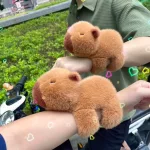 Capybara plüss, csuklóra tehető 