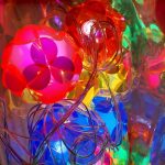 Színes, dekoratív gömb égősor 4,5 méter 