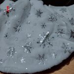 Mintás, karácsonyfatalp takaró, karácsonyfa szoknya , hófehér szőrme , műszőrme 90cm