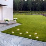 Tappancs formájú leszúrható napelemes kerti LED világítás