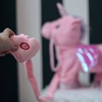 Sétáló, éneklő plüss unikornis, gyeplő irányítással 