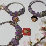 K-pop charm karkötő