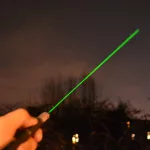 Lézer toll, 8db cserélhető fejjel, zöld lézermutató, pointer