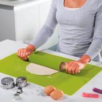 Szilikon nyújtólap, gyúrólap 50x40cm, többféle színben