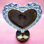 Szív alakú, világító, kristály hatású képkeret  USB-s